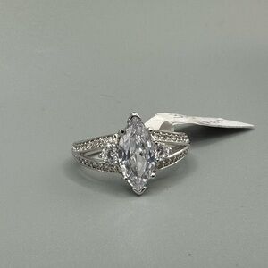 Stunning Silver Marquise Cut Ring